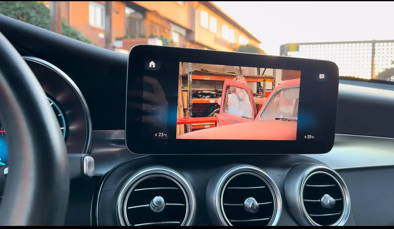 YouTube och Netflix AI-box för Mercedes