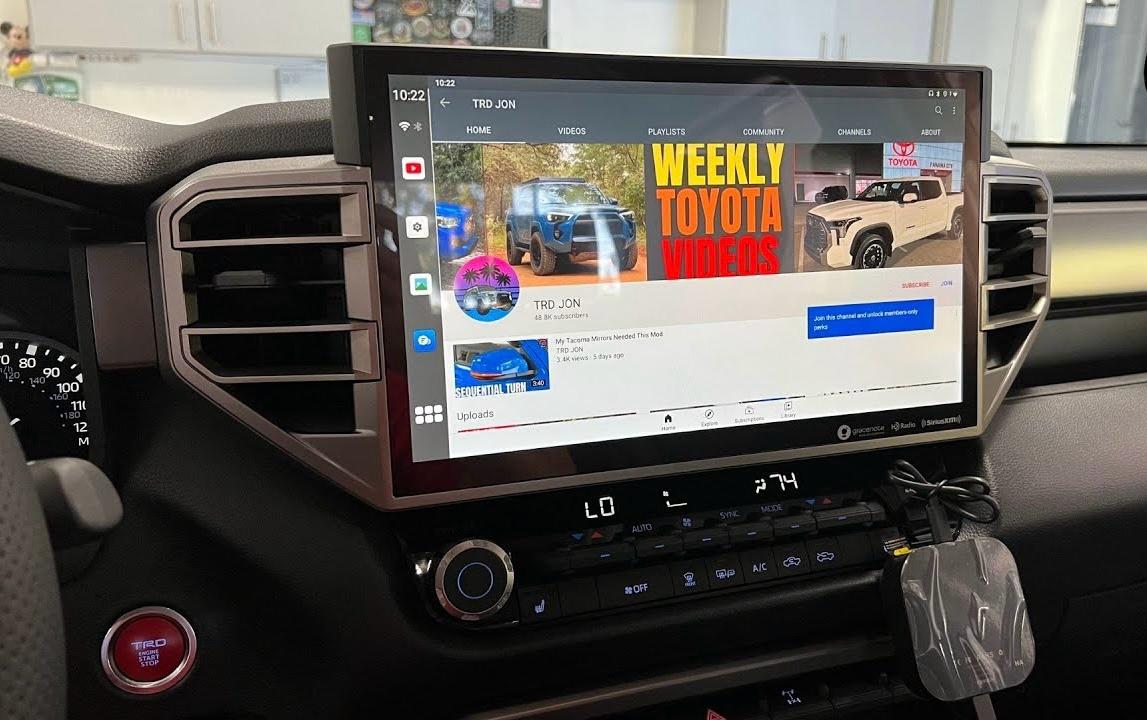 YouTube och Netflix AI-box för Toyota