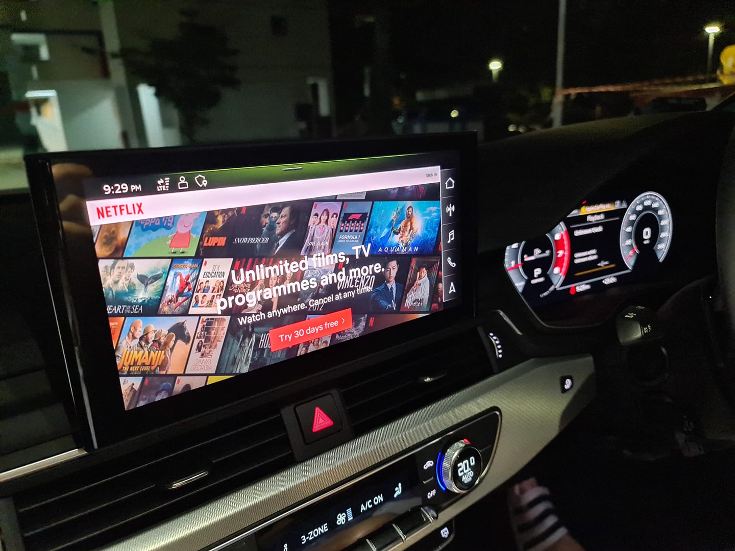 YouTube och Netflix AI-box för Audi